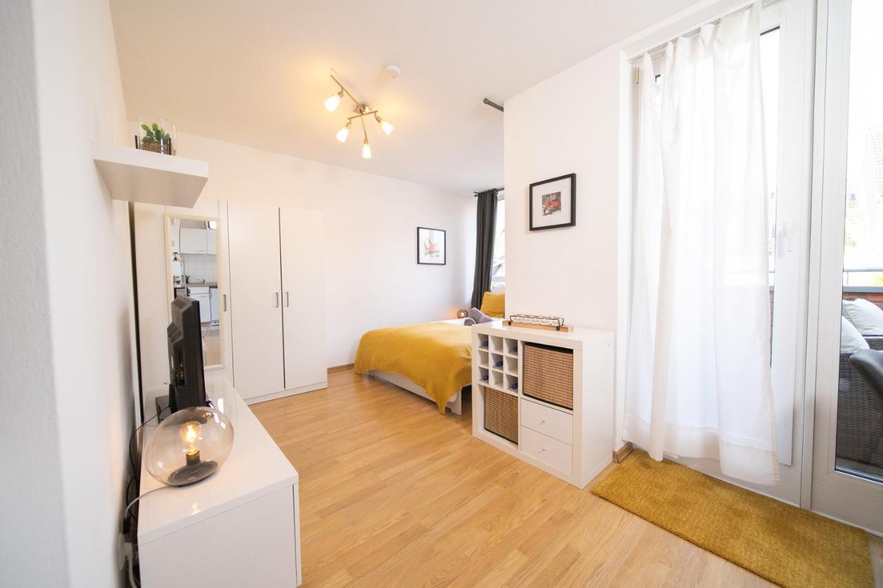 Studio Shiny - Zentral Mit Balkon - Messe - Kueche Neuss Esterno foto